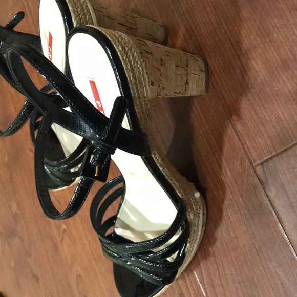 Prada heels - Picture 6 of 7